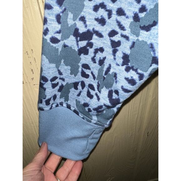 Cuddl Duds Cardigan Sweatshirt Womens 2X Blue Leopard French Terry Thumb Holes - Picture 7 of 15